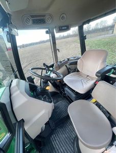 Tractor John Deere de calidad disponible en EE. UU. a precio asequible Tractor John Deere de segunda mano listo para la exportación - Product Image 6