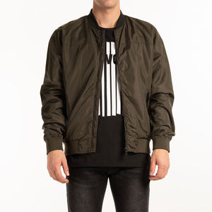 Chaqueta de bombardero de gran tamaño para hombre, estilo de calle de invierno cálido, tela suave de alta calidad, diseño de moda, comodidad diaria con estilo - Product Image 1