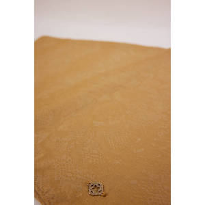 ผ้าคลุมศีรษะและผ้าพันคอสีทองลายพิมพ์ ขนาด 70x190 ซม. - Product Image 2
