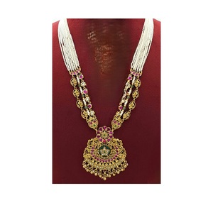 Conjunto de Collar Largo con Acabado Dorado Mate de Primera Calidad de Diseñador, Impresionante Juego de Collar y Aretes para Bodas, Colección para Mujer - Product Image 3