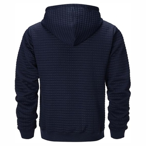 Sudadera con capucha acolchada azul marino premium para hombre, tejido gofrado texturizado, talla y diseño personalizados, precio al por mayor - Product Image 2