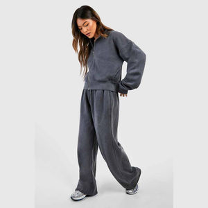 Conjunto Deportivo de Maternidad de 3 Piezas Personalizado para Mujer, con Capucha, de Invierno, Alta Calidad, Estilo Urbano Único, Tela Increíble - Product Image 4