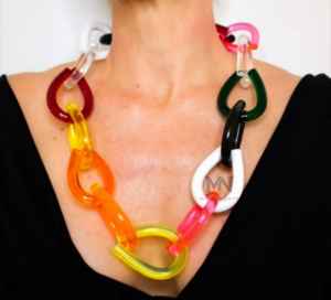 Collier d'art en résine colorée Bijoux de déclaration de style bohème fabriqués à la main pour femmes et filles - Product Image 6