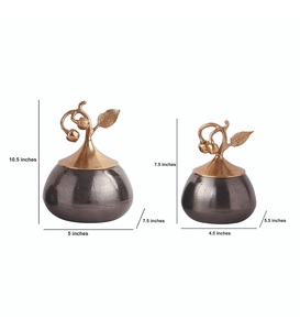 Jarrón Decorativo Moderno con Acabado de Latón y Diseño de Cereza, Adorno Redondo para Mesa de Salón, Uso Interior, 100% Hecho a Mano - Product Image 2