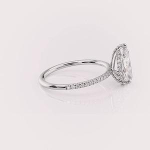 Bague pour femme en argent sterling 925 massif plaqué rhodium, sertie de diamants de forme poire certifiés IGI, cultivés en laboratoire, avec pierres latérales classiques - Product Image 3
