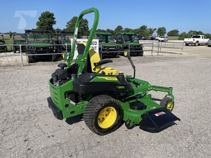 Cortadora de césped de giro cero John Deere Z970R / Z950R 2025 - 150 horas, plataforma de 72 pulgadas, gasolina, 2WD, asiento con suspensión. Tipo de tracción: 2WD - Product Image 3