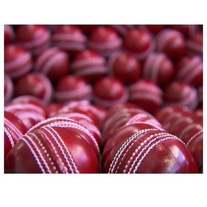 Equipamiento de Cricket Interior Personalizado de Alta Calidad, Pelotas de Cuero PU Duro y Duradero, Color Personalizado, Hecho en Pakistán - Product Image 3