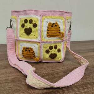 Bolso de Playa Romántico para Mujer, Bolso Bandolera de Ganchillo Vibrante con Diseño de Gato, Bolsa de Mano Hecha a Mano, Versipacks, Bolso de Punto con Diseño de Pata de Gato - Product Image 4