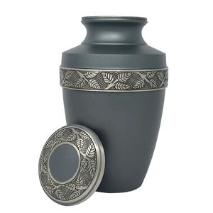 Look classique 100% urne funéraire adulte fabriquée à la main urne de crémation urne en laiton massif pour cendres humaines en gros et vente chaude - Product Image 5