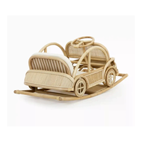 Voiture à Bascule en Rotin, Grand Jouet pour Enfants, Voiture à Chevaucher en Osier Tressé à la Main, Chaise à Bascule Écologique pour Bébé, Jouet Naturel en Rotin pour Enfants