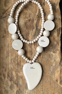 High Quality Women's Vintage Style Statement Necklace Chunky White <b>Wood</b> <b>Heart</b> Pendant Beads Boho Lagen Look Fashion Jewelry - Product Image 3
