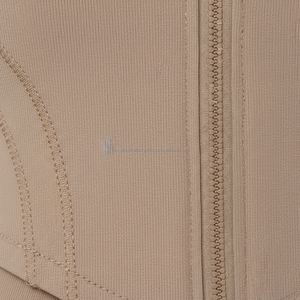 Conjunto de Yoga de 2 Piezas Personalizado OEM para Mujer: Chaqueta de Manga Larga con Cremallera Completa y Orificios para Pulgares y Pantalones Cortos de Ciclismo de Cintura Alta para Entrenamiento y Gimnasio - Product Image 5