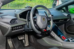 Huracan EVO Coupé 2022, moteur V10 de 5,2 litres, freins en carbone-céramique, principalement non modifié - Product Image 3