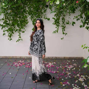 Marque pakistanaise 2025 collection femmes robe en tissu imprimé Lénine/Grip de haute qualité pour femmes vêtements de style islamique pour dames - Product Image 1