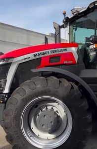 Tracteur à roues Massey Ferguson 8S.425 4X4 avec pompe moteur 4WD viable et composants de base de boîte de vitesses - Product Image 4