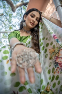 Sari DE TRABAJO Digital de tela satinada exclusiva de diseñador indio para mujer, funciones de desgaste, Sari, ropa de despedida de soltero, Sari de moda - Product Image 3