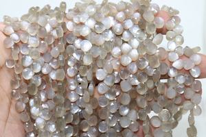 Cuentas facetadas en forma de corazón de piedra lunar gris, hebras de Briolette de cuarzo de piedra lunar gris para la fabricación de joyas - Product Image 2