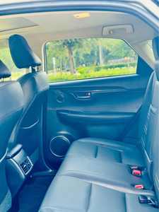 Lexu-s NX300 Sport Utility d'occasion propre, année 2020 - Product Image 4