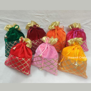 Beautiful <b>Ethnic</b> Embroidered Silk Women's Hand Bag Single Strap Foldable Design for Travel Wedding Customised Brand Rajasthan - Product Image 3