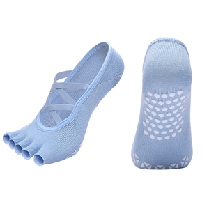 ODM mujeres antideslizante cinco dedos agarre Yoga Toe calcetines correas cruzadas Ballet Barre Pilates calcetines deportivos al por mayor - Product Image 1