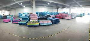 Bouteille d'eau de voyage pour chien 3-en-1 32oz en acier inoxydable avec deux bols détachables pour la nourriture et l'eau - Product Image 6