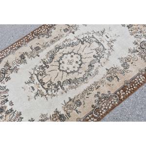 พรมตุรกีวินเทจขน6.9ft เบจสีน้ำตาลขนาด3.8 x ถักทอแบบแบนมีลวดลายปะติดสำหรับตกแต่งห้องนั่งเล่นหรือใช้ในห้องโถง - Product Image 5