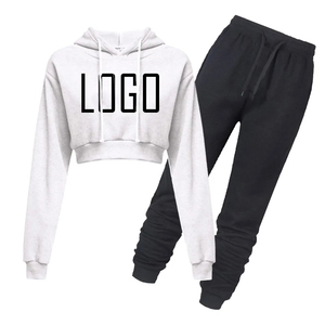 Conjunto de 2 piezas de talla grande para mujer con logotipo personalizado Top corto Sudadera con capucha Chándal de manga larga de lana con pantalones cortos para actividades de invierno al aire libre - Product Image 6