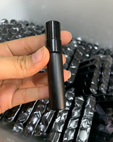 Vente en gros de flacons de parfum en verre portables de luxe de 5 ml et 10 ml, noir mat, rechargeables, atomiseur de voyage