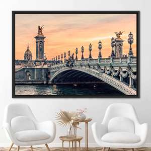 Impresión en lienzo elegante del puente Alexandre III al atardecer - Arte paisajístico de París, 3P: con marco negro - Product Image 1