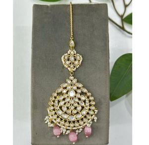 Boucles d'oreilles pendantes ethniques en laiton plaqué or de qualité supérieure, serties de diamants, pour femmes et jeunes filles, idéales pour les fêtes et mariages - Product Image 2