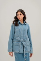 Veste en jean pour femmes de grande taille Veste en jean légère et extensible avec poches Veste d'extérieur décontractée à la mode