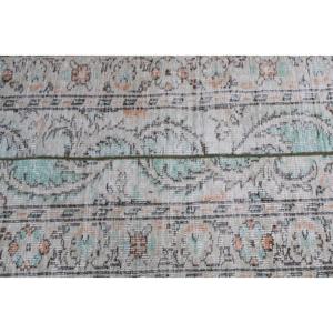 Tapis turc 2,6 x 5,6 pieds, petit tapis vintage, tapis en laine vert et blanc à pois - Product Image 5