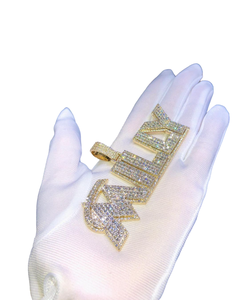 Colgante de Plata de Ley 925 con Letra Personalizada con Incrustaciones de Diamantes Moissanite y Chapado en Oro para Fiestas, para Hombre y Mujer - Product Image 1