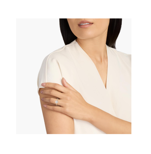 แหวนเพชรทรงรัศมีสไตล์วินเทจ – งานฝีมือระดับพรีเมียม เพชรเจียระไนวิจิตร และความสง่างามเหนือกาลเวลาของดีไซเนอร์ - Product Image 3