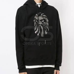 Survêtement avec strass pour hommes de style de rue avec design graphique brillant Ensemble de survêtement avec strass pour hommes - Product Image 3