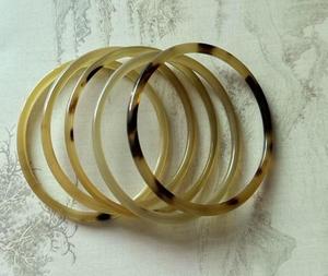 Handcrafted Buffalo Horn <b>Bangles</b> Elegant Feng Shui Home Decoration for Fashionistas Carved <b>Love</b> Style Bone Bone - Product Image 2