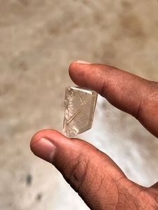 Piedra preciosa de topacio blanco natural con rutilo en el interior - Product Image 3