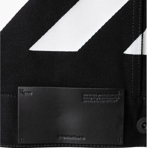 Veste en jean élégante pour homme, style urbain, logo personnalisé sur le devant, designs uniques, prix de gros, coupe classique pour l'hiver - Product Image 4