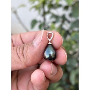 Collier pendentif en argent 925 avec perle de Tahiti, collection élégante de breloques en perles - Product Image 1