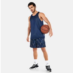 Uniforme de basket-ball pour hommes: restez au frais et au sec avec un tissu respirant à séchage rapide pour un entraînement intense et un jeu. - Product Image 3