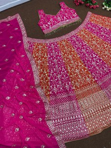 Vêtements de mariée de qualité supérieure Heavy Fuax Georgette Brodé Séquence Travail 2 Couleurs Lehenga Choli avec Dupatta pour Festive Wear - Product Image 3