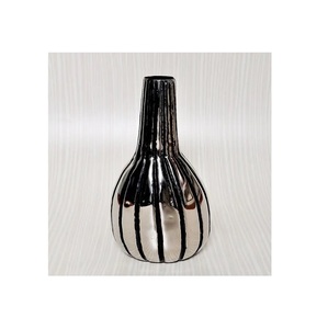 แจกันดอกไม้ทองเหลืองสไตล์อินเดียสำหรับตกแต่งบ้าน - Product Image 2