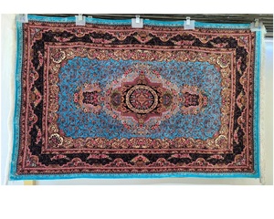 Alfombra Persa Hecha a Mano de Seda, Alfombra Oriental Tradicional, Alfombra de Lujo con Nudos Finos Hechos a Mano para Uso Residencial y Comercial - Product Image 1