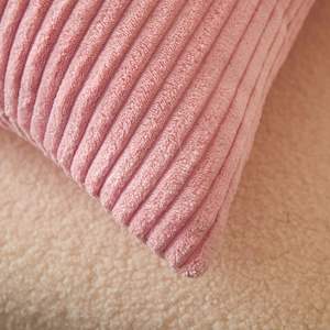 Juego de 2 Cojines Decorativos con Relleno de 450g, 7 Opciones de Color, Tamaño 18"x18" - Product Image 4