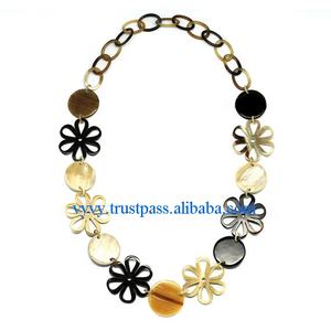 Collar de cuerno de búfalo de moda de alta calidad con ajuste de garra, cadena de hebra con incrustaciones para fiestas de aniversario de boda - Product Image 1