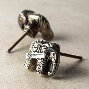 Perilla de Gabinete de Latón Grabada a Mano, Diseño Floral Moderno, Duradera y Ecológica, Tirador de Cajón para Dormitorio, Sala de Estar u Hotel - Product Image 4