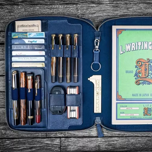 Portafolio de cuero recargable tamaño A4 4 con papelería de cuero de 11 pulgadas Padfolio con ranura para bolígrafo cubierta de cuaderno de bocetos - Product Image 1