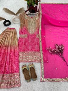 Conjunto de Vestidos Casuales Elegantes para Mujer con Estampado Digital Chinon, Lentejuelas, Bordado de Diamantes y Secuencia, Listo para Usar con Dupatta - Product Image 2