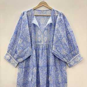 Robe en coton à imprimé floral fait main, col profond, style bohème, pour l'été - Product Image 1