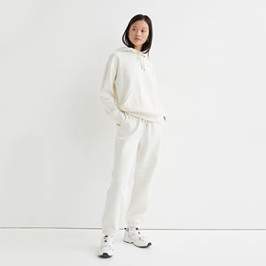 Ensemble de survêtement pour femmes, sweat à capuche en polaire personnalisé, survêtements pour femmes, survêtements de haute qualité pour femmes, style à capuche - Product Image 1
